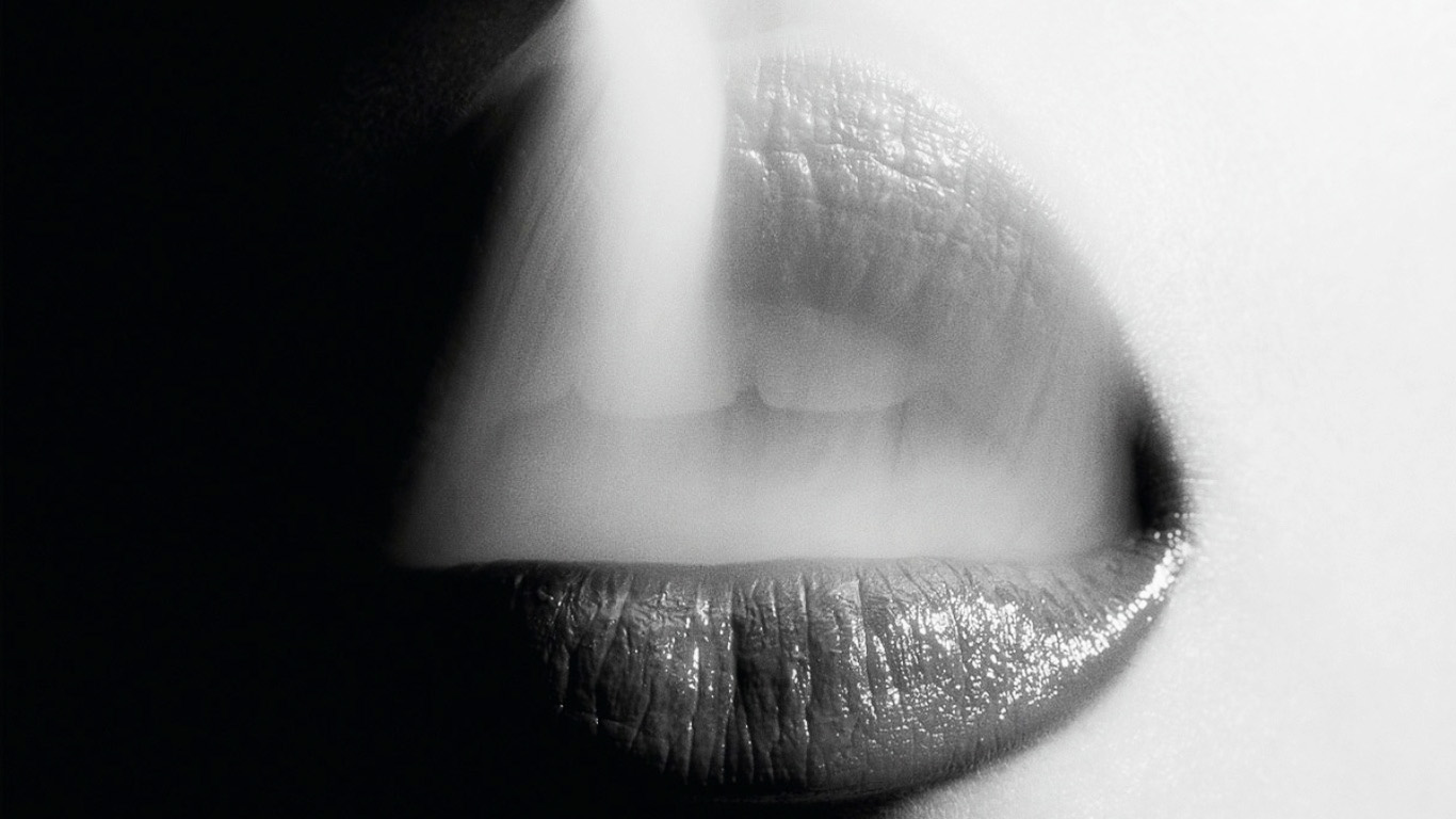 Smoke Sexy Lips Black & White Wallpaper.jpg