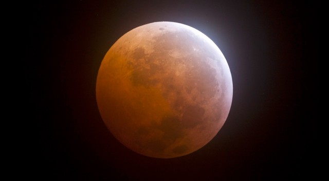 lunar-eclipse-blood-moon-640x353.jpg