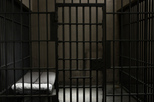 prison-cell-cellphone.jpg