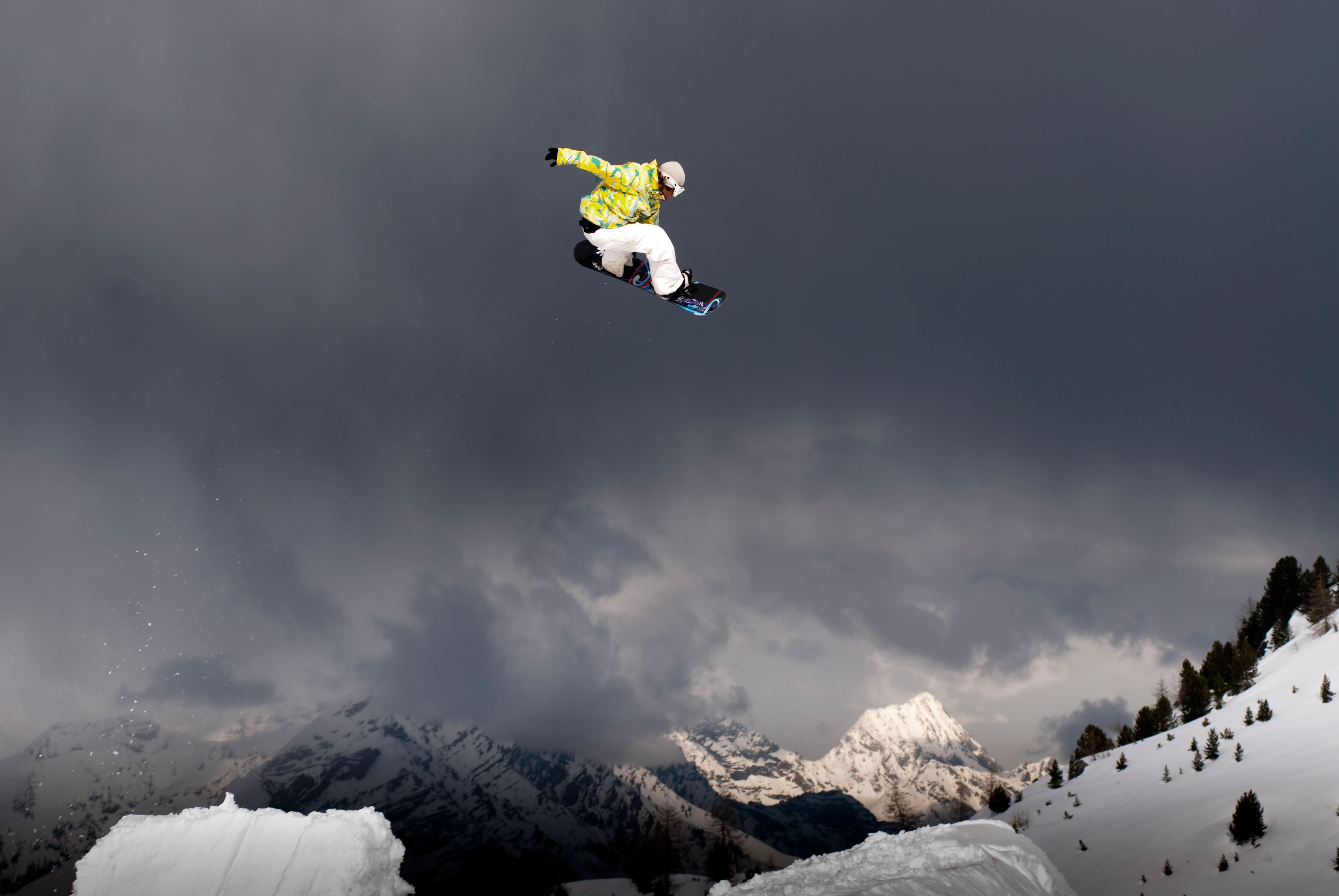 snowboard-Navè_Orgad-Alamy.jpg