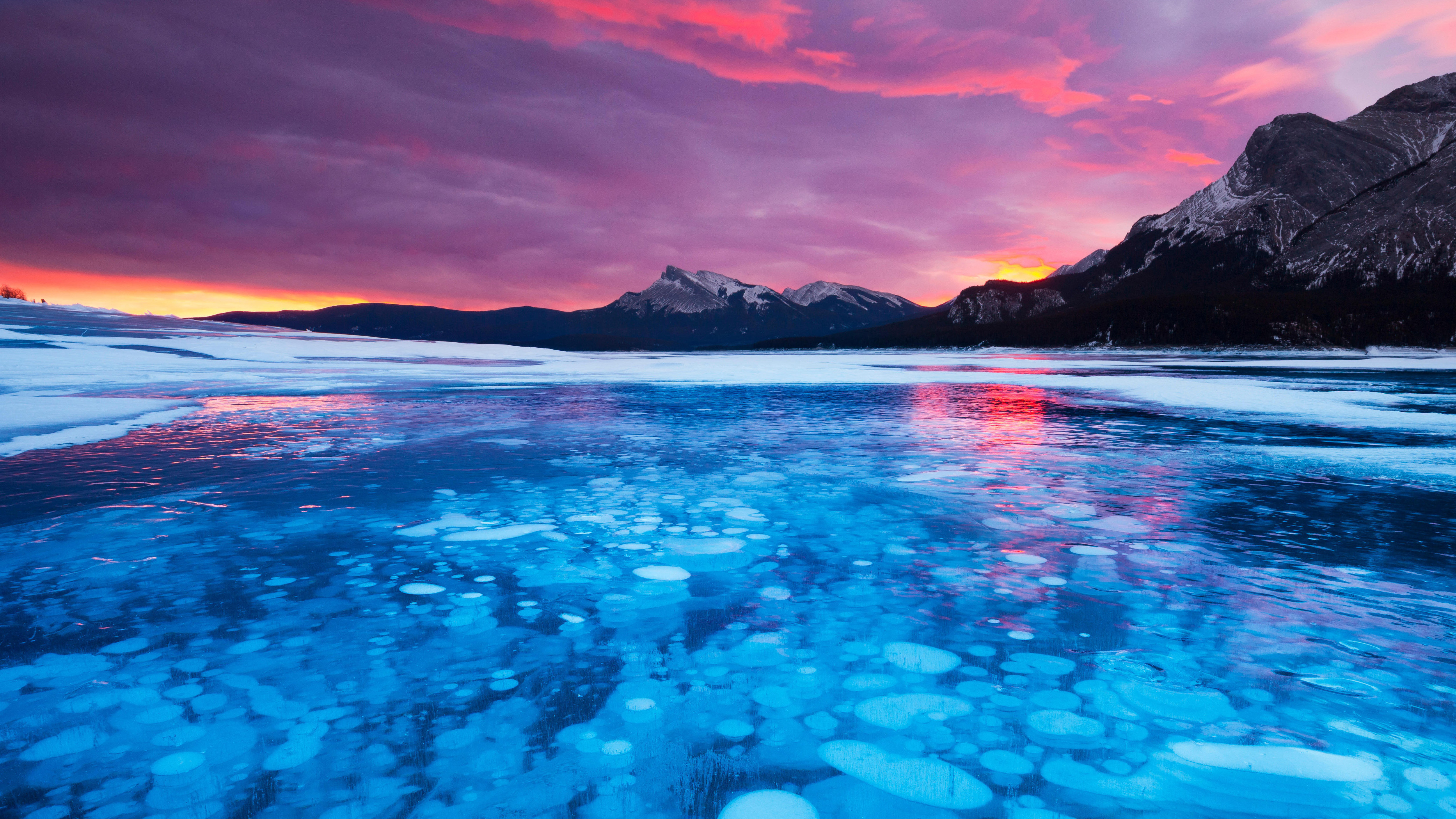 AbrahamLake_bubbles_UHD.jpg