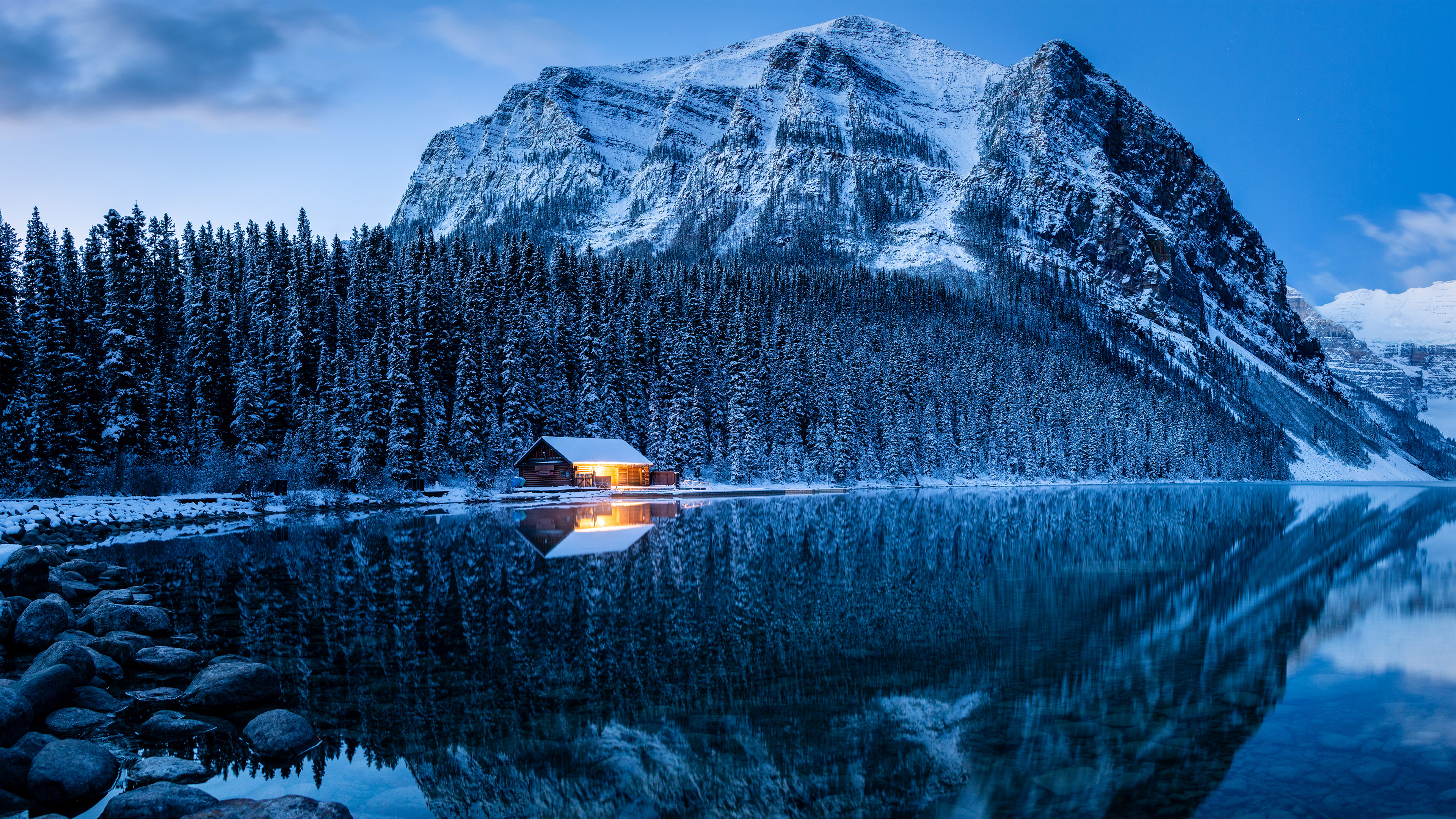 LakeLouise.jpeg