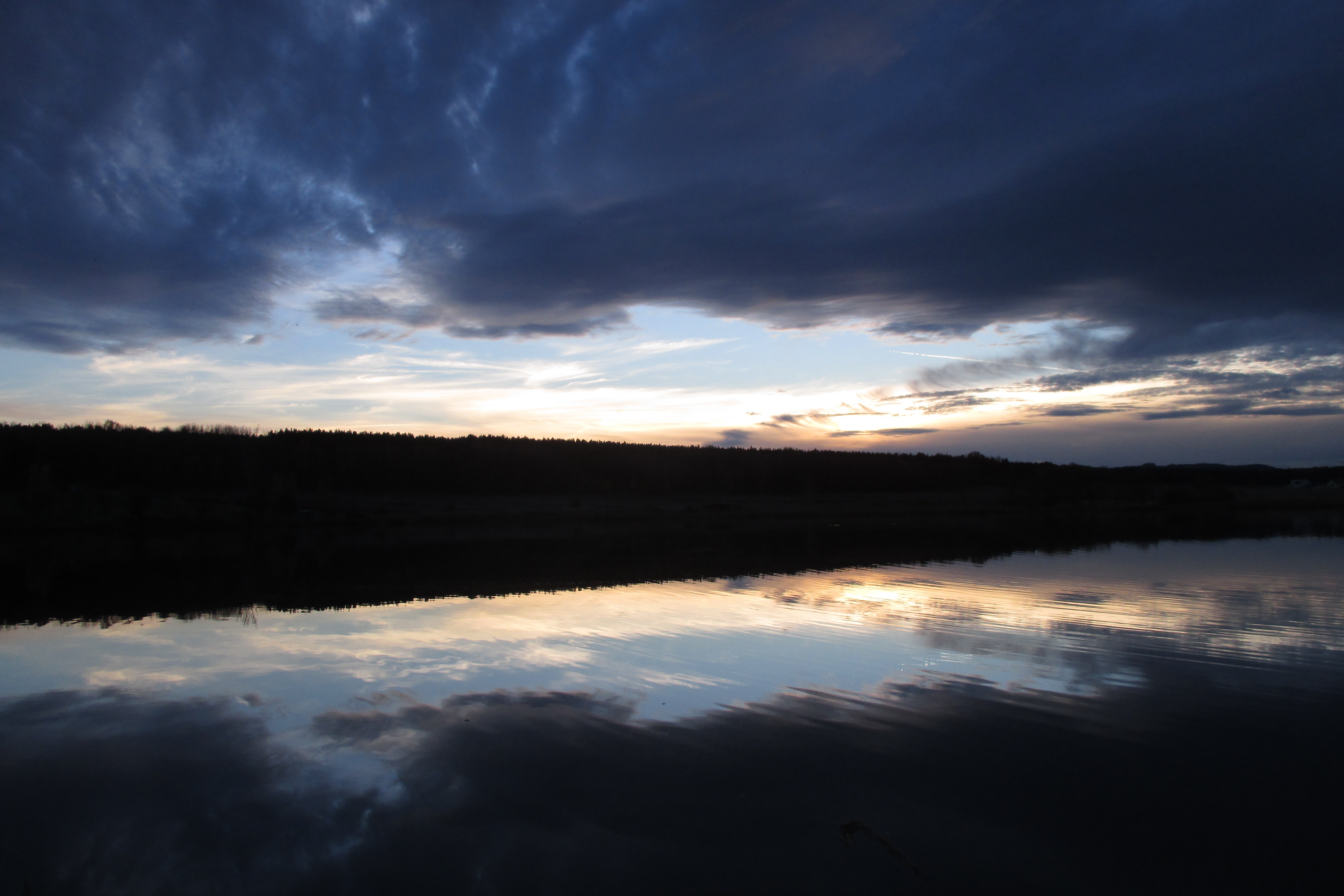 sea-nature-horizon-cloud-sky-sunrise-1007260-pxhere.com.jpg