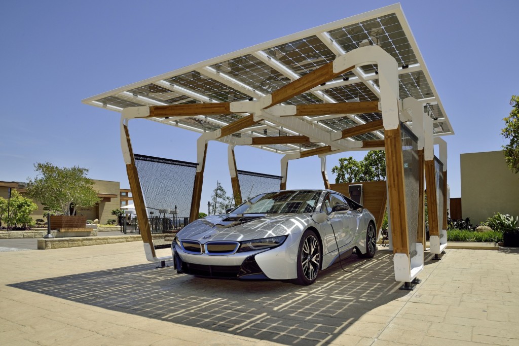 bmw-designworksusa-solar-carport-concept_100466359_l.jpg