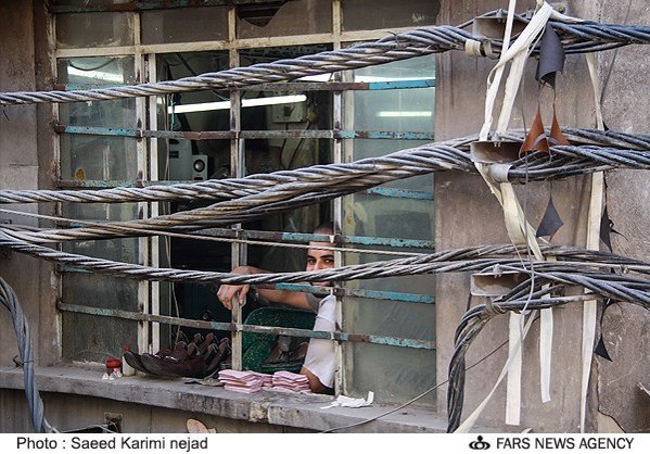 TehranBazaarWiring6.JPG