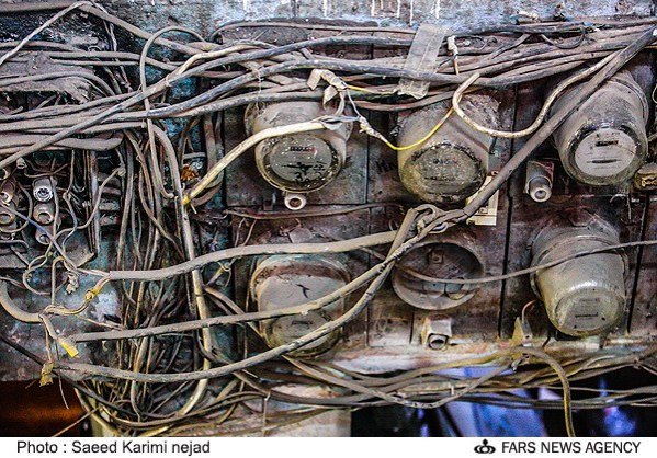 TehranBazaarWiring8.JPG