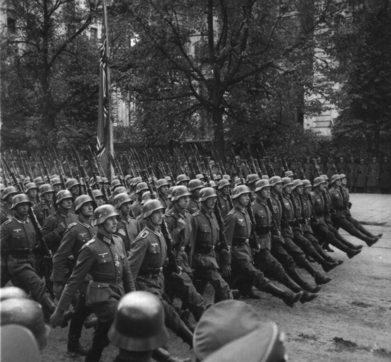 nazi_march1.jpg
